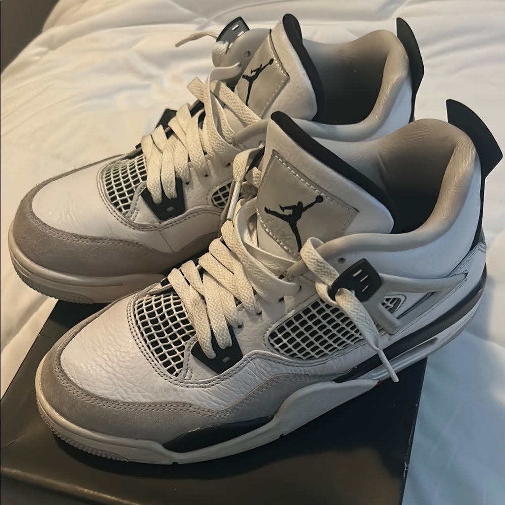 Air Jordan 4 Retro White and Gray Sneakers - Picture 3 of 7